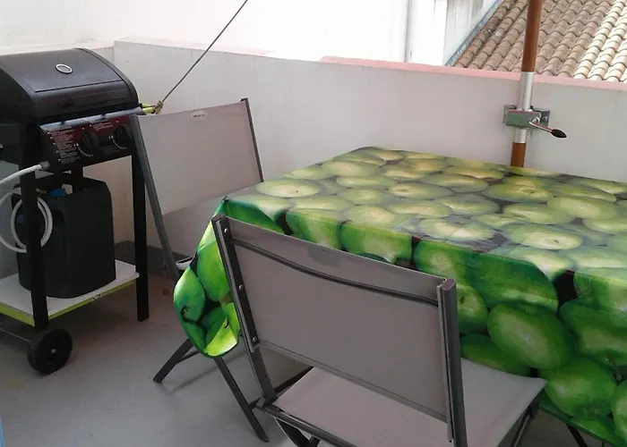 Jean De Monts Daire *